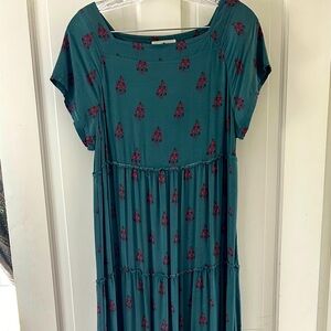 Maxi dress from NATURAL LIFE.